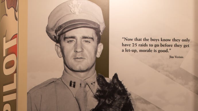 ヴェリニス大尉と愛犬シュトゥーカの物語〜メンフィス・ベル 国立アメリカ空軍博物館