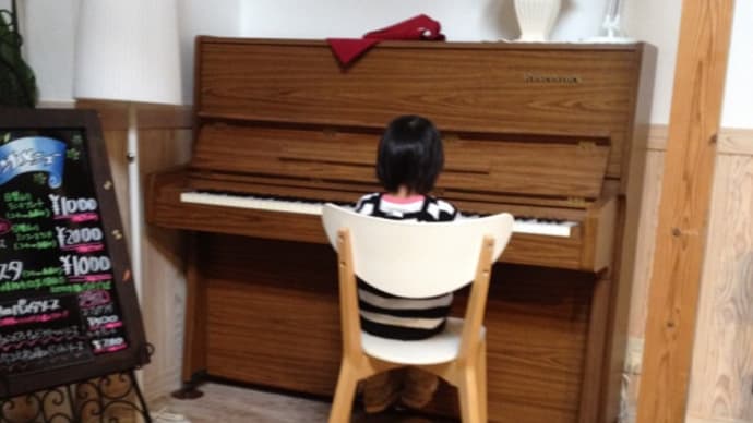 ピアノ生ライブ
