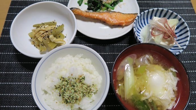 一汁三菜定食、炊屋食堂の簡単安く旨く・・・昭和の味。