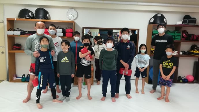 キッズ格闘技クラス18:30~