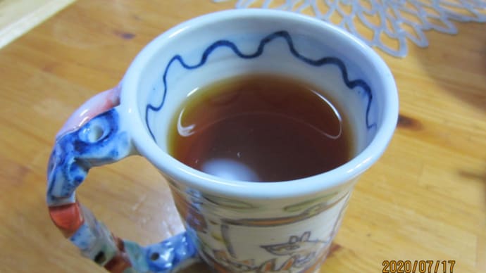 両脚太腿裏の痛みとシビレ 足・背中・腕が重い