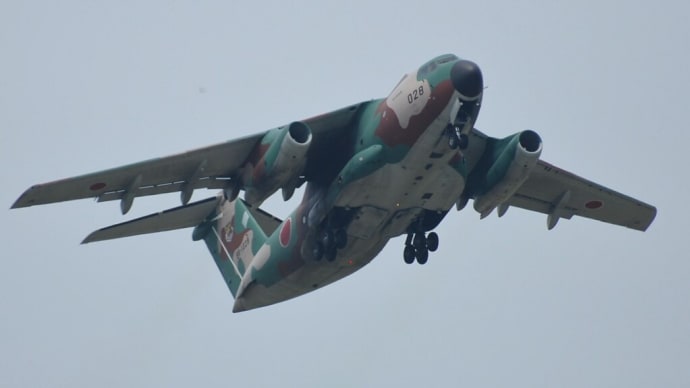 航空自衛隊の輸送機C-1 88-1028 第402飛行隊 離陸('◇')ゞ