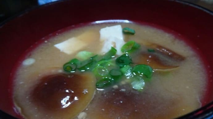 楽しいキノコの下ごしらえ