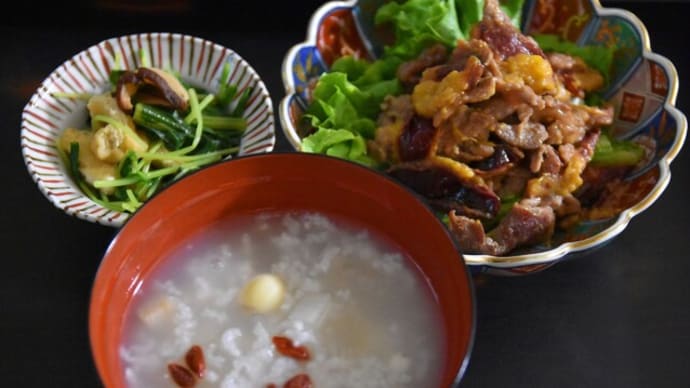 ご無沙汰していましたm(__)m ある日の食卓☆梨のお粥