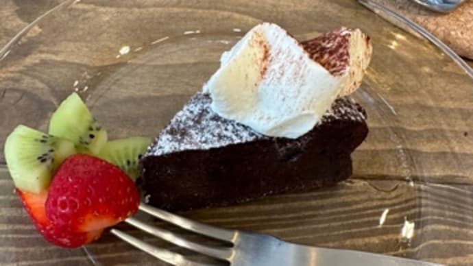 ポムさんに会いに和泉多摩川のカフェへ。
