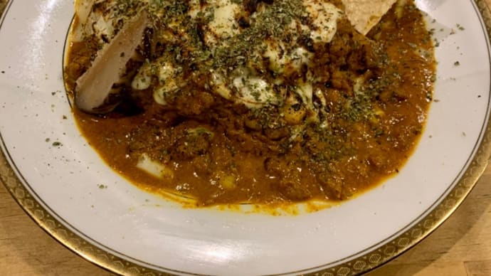 福岡 平尾🍛ぐぐカレー。「白シャツ蝶ネクタイ女子🤵♀️古民家カレー。」
