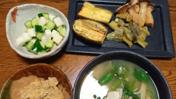 つるむらさきはどうやって食べても美味しいのだ・つるむらさきとオクラの味噌汁