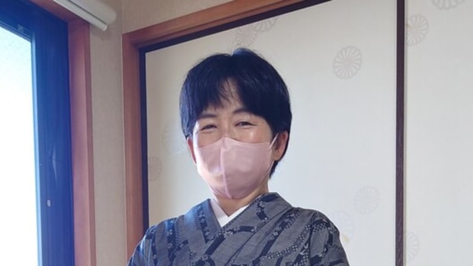 令和4年11月27日出張着付け2件目は堺西区、大島紬としゃれ袋の着付依頼でした（担当清原）