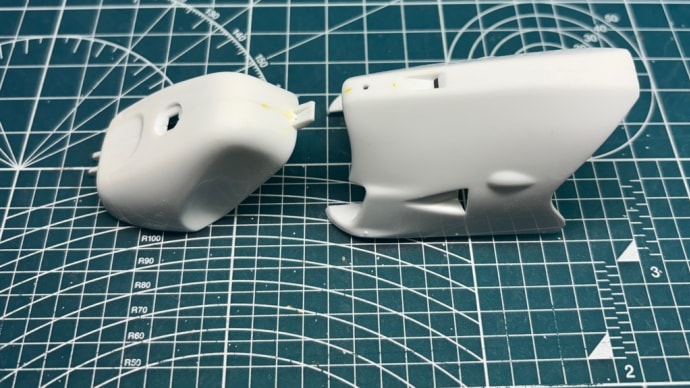 カウルの継ぎ目消し