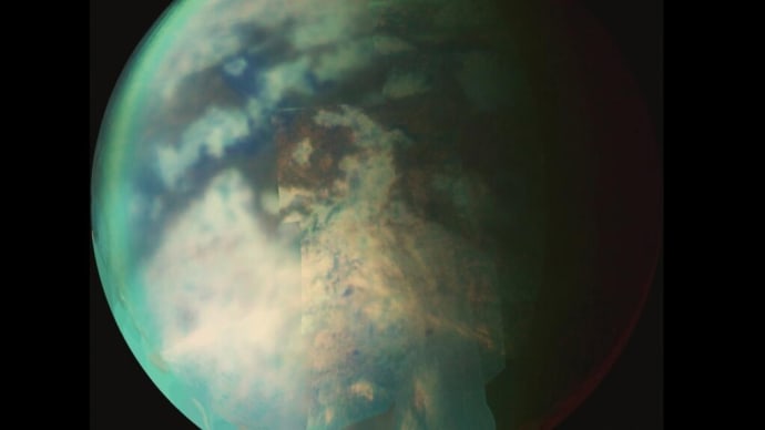ウェッブ望遠鏡とケック望遠鏡が協力して土星の衛星・タイタンの雲を追う