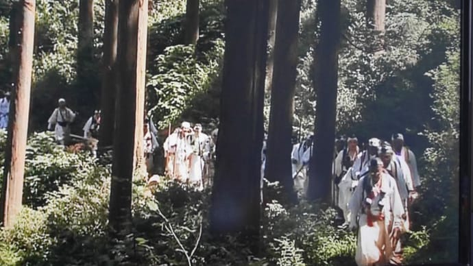 山伏僧の行進