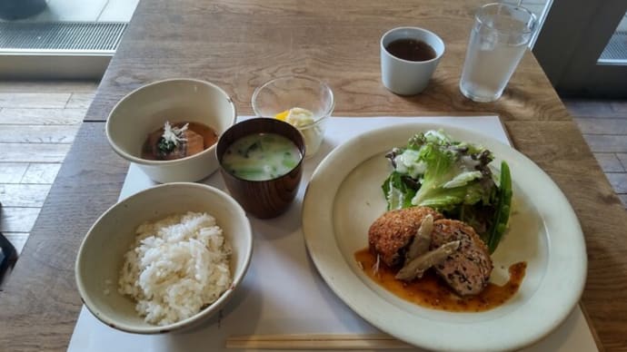 まちのシューレ963 ランチ