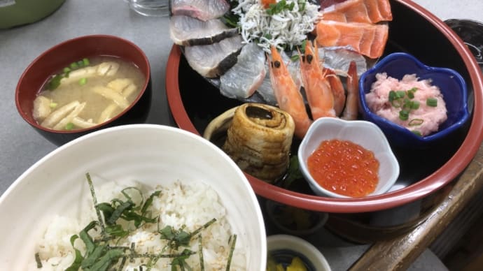 市場食堂(西港)