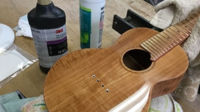 Concert Ukulele "PASSIO" ブリッジ接着