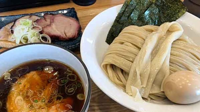 「麺道 ひとひら 」の特製淡麗醤油つけ麺!