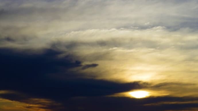 今日の空と雲。そして夜は、ストロベリームーン♪