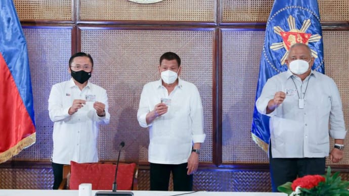 ドゥテルテ大統領は国民IDを取得