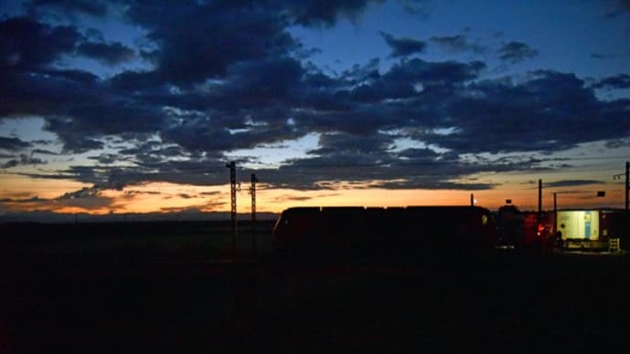 2021/10/09(土)曇り、今日の夕張川の夜明けシーン☆