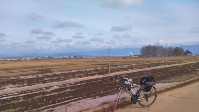 曇りで気温は上がらないが、安曇野周回