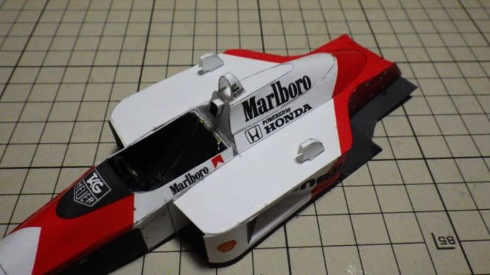 ペーパークラフトF1 McLaren HONDA MP4/4を作る－その３