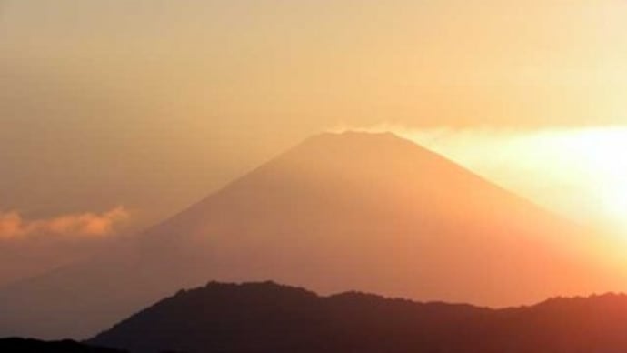 日没直前からよく見えた富士山