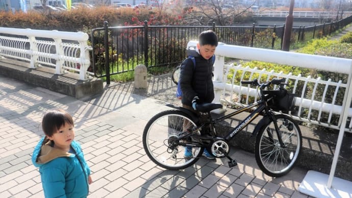 孫1号、10歳にして河豚デビューで舌鼓っ…6歳も2歳も河豚の唐揚げがめっちゃ気に入ったらしい…ちょっと早すぎないか❔