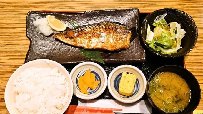 山内農場(浦安駅前店)で焼魚定食(焼鯖定食)(2023年6月11日)