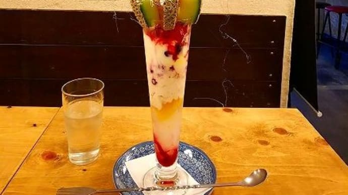 高さ63.4cm、巨大なスカイツリーパフェ
