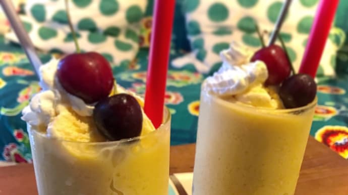 おうちカフェでフルーツのスムージーなフラペチーノ!