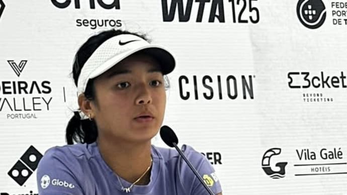 チャーミングなテニス選手アレックス・イエラ