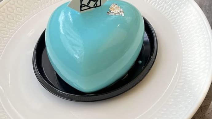 ハラスメント、ブルーのケーキ