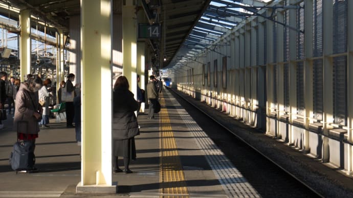 高崎駅を発着する上越新幹線はくたか５６４号　東京行き