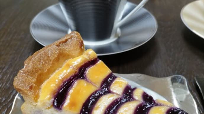 ケーキ屋さんの ブルーベリーケーキ