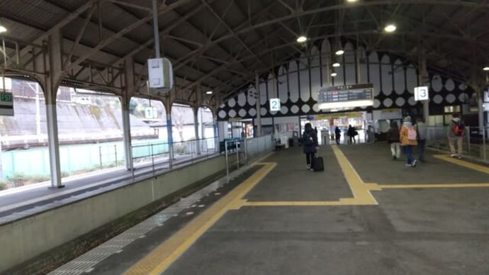 本日は近鉄の新春おでかけ京阪名奈1dayパス切符を使って吉野へ。行きは急行、帰りは特急さくらライナーで。金峯山寺・吉水神社・桜本坊・吉野神宮へ。おみくじは中吉・大吉・半吉・吉・小吉・中吉