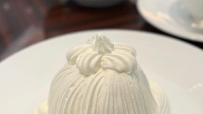 *伝統のマロンシャンティイを楽しみました* パレスホテル