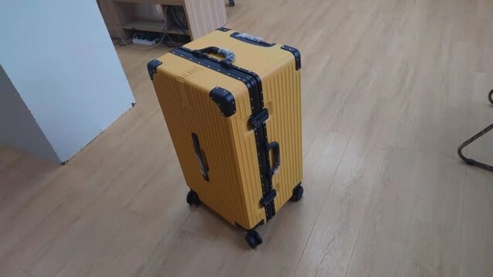 例のお気に入りスーツケースが 届きました！！