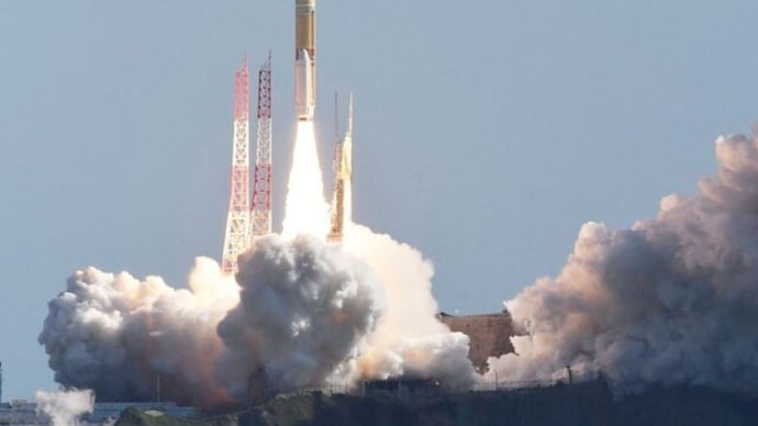 H2A打ち上げ成功、年末ごろ月に探査機到達 観測衛星も搭載