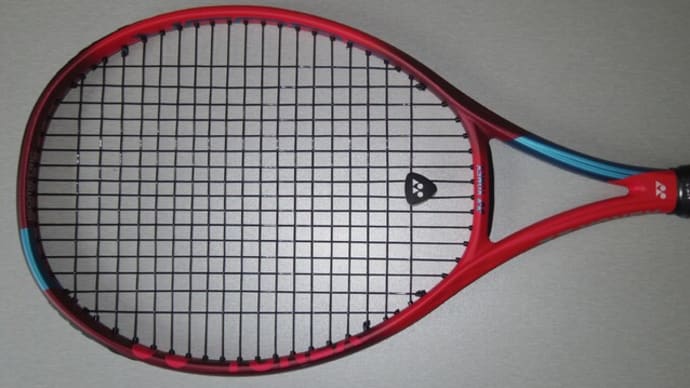 YONEX VCORE 100