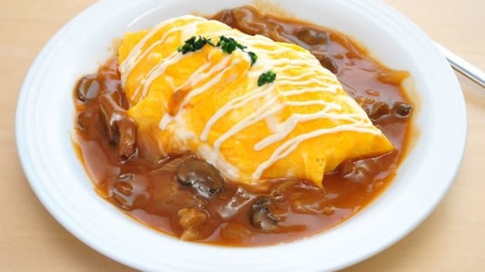 簡単「炊飯器牛すじハヤシソース」~オムハヤシ~