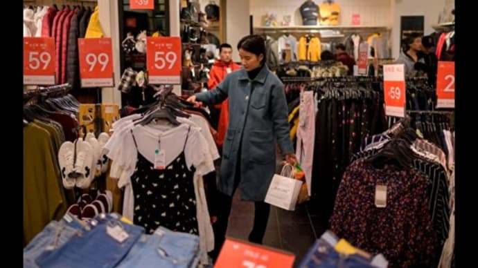 中国の若者はデパートではなく「卸売り市場で」服買う