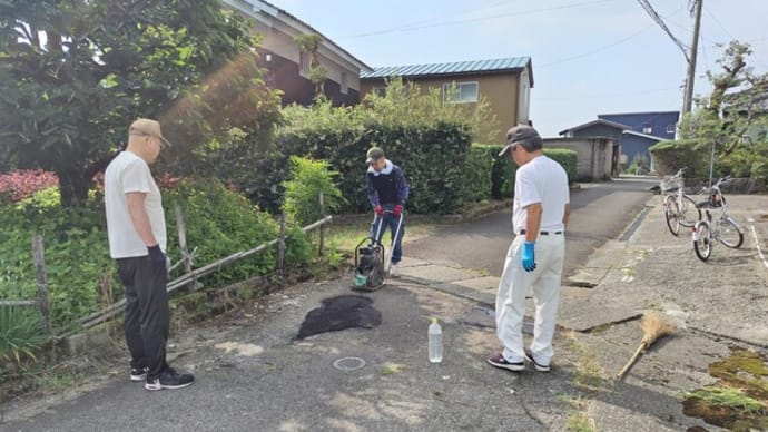 市道・区道のアスファルト修繕作業に参加！