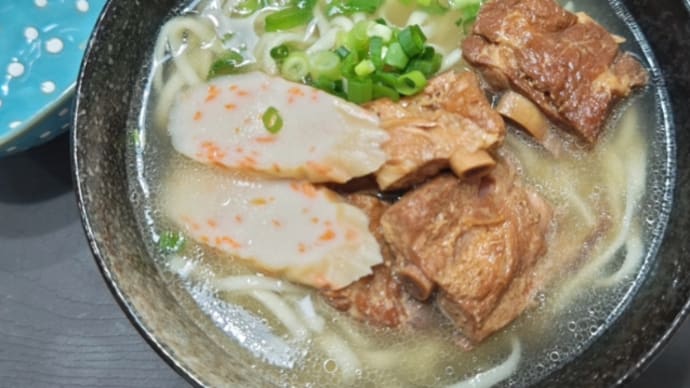 名護そばとしての完成度が高いお店はそばカフェ❗・・・HALELEA(宇茂佐)