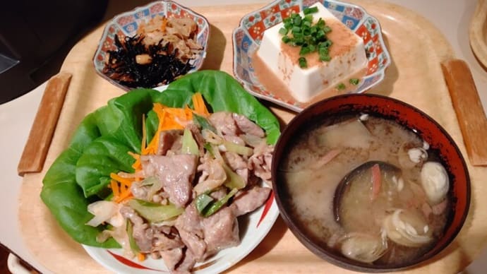 豚肉のマヨネーズ炒め と 朝顔