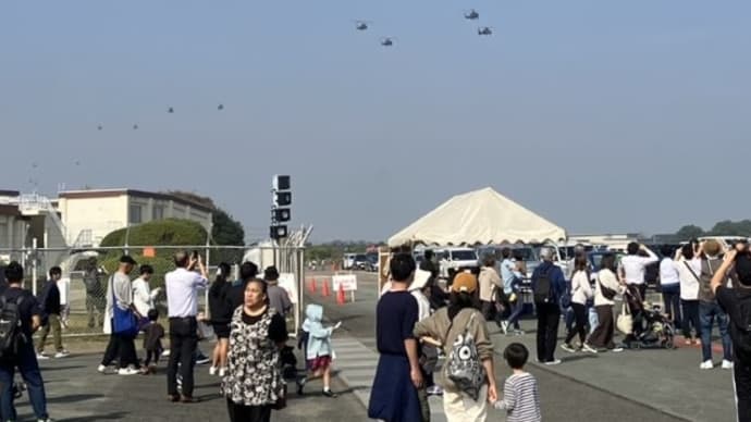明野駐屯地開設68周年航空祭 飛行展示など
