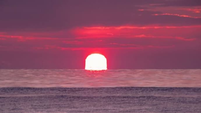 「海暮れて鴨の声ほのかに白し」 芭蕉
