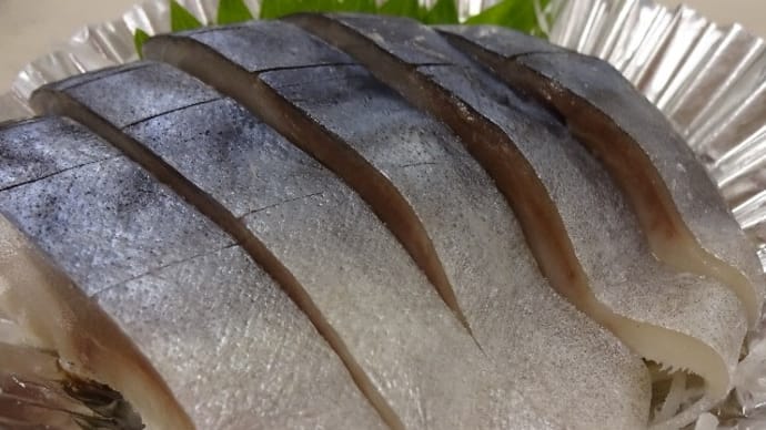 かねしげの「なまら〆さば」「なまら手作り塩辛」「海鮮丼」「北海道 真ふぐの薄造り」！！刺身と手作り干物の専門店「発寒かねしげ鮮魚店」。