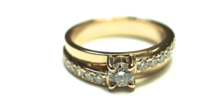 ピンクゴールドのダイヤモンドの指輪をリフォームしました。