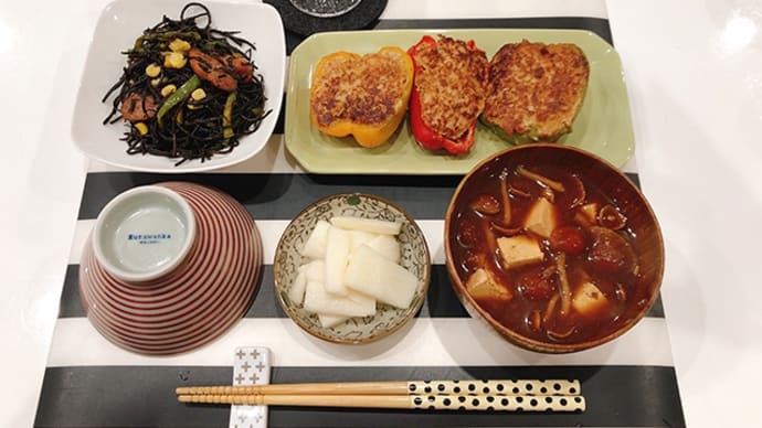 パプリカの肉詰めで夜ごはんと、家族でプチ飲み会