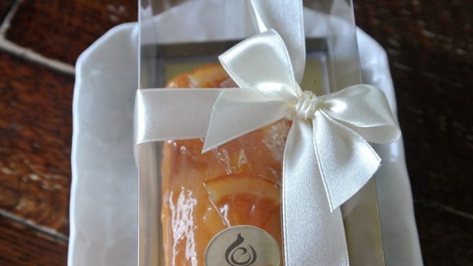 八潮市、Patisserie La cuisson( パティスリー・ラ・キュイッソン )でオレンジのケーキを買いました。