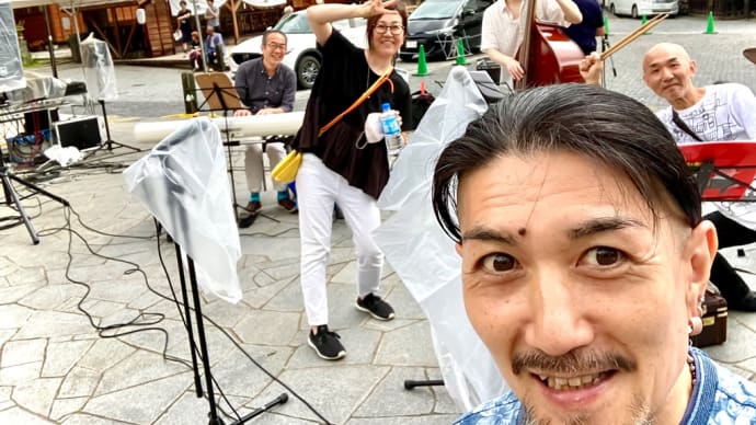 草津温泉湯けむりJAZZ